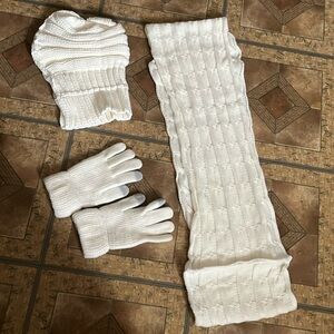 Winter essentials set